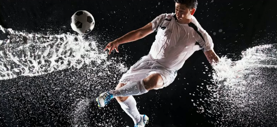 Erik Isakson Mixes Sports, Water, and Flash