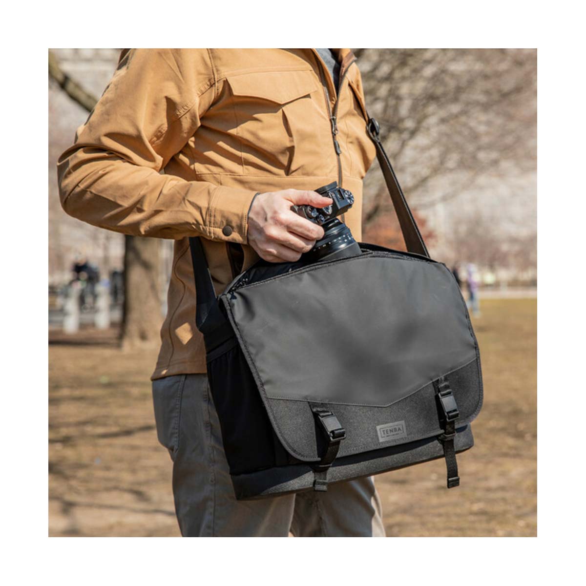 Tenba DNA 16 Slim Messenger Bag - Black