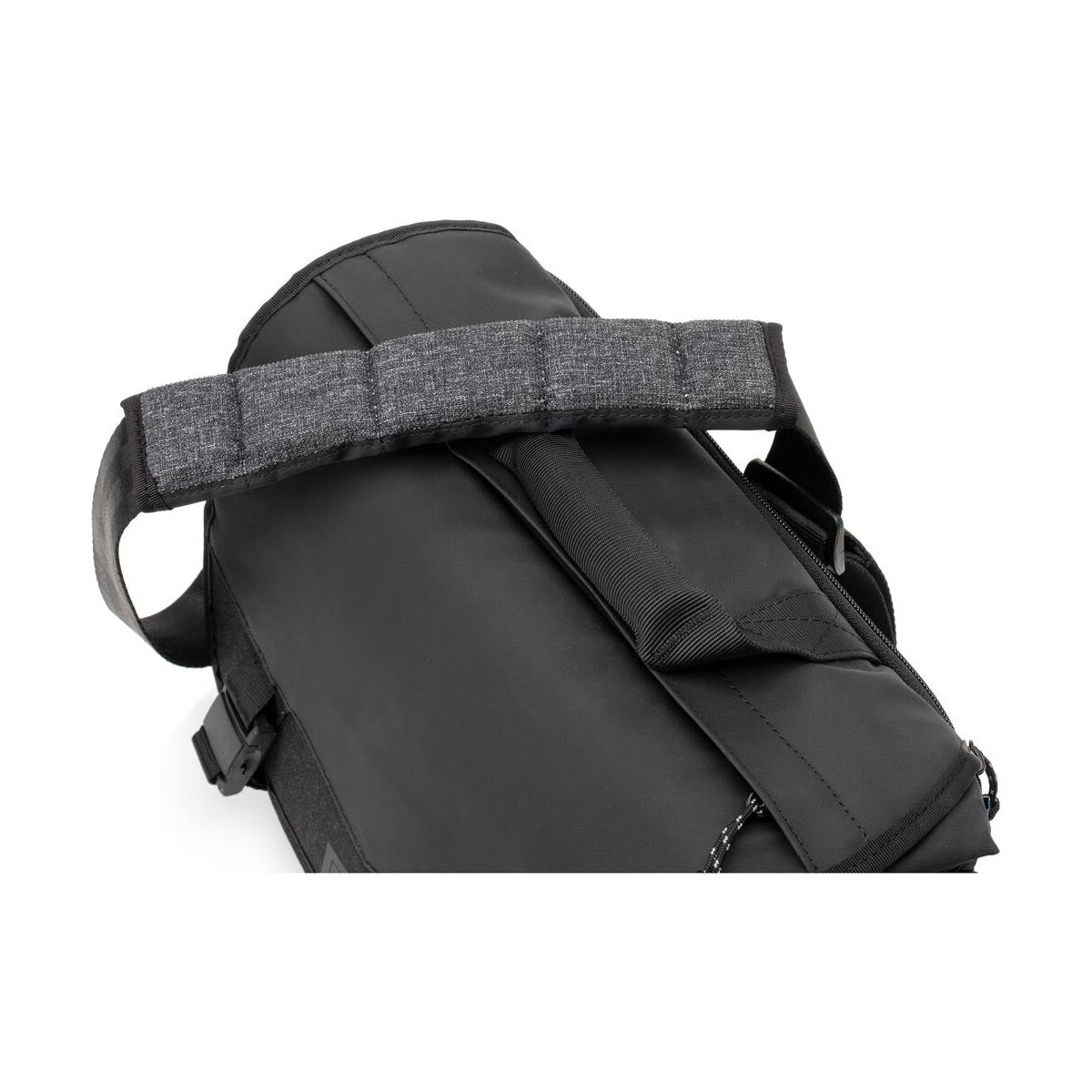 Tenba DNA 9 Black Messenger Bag