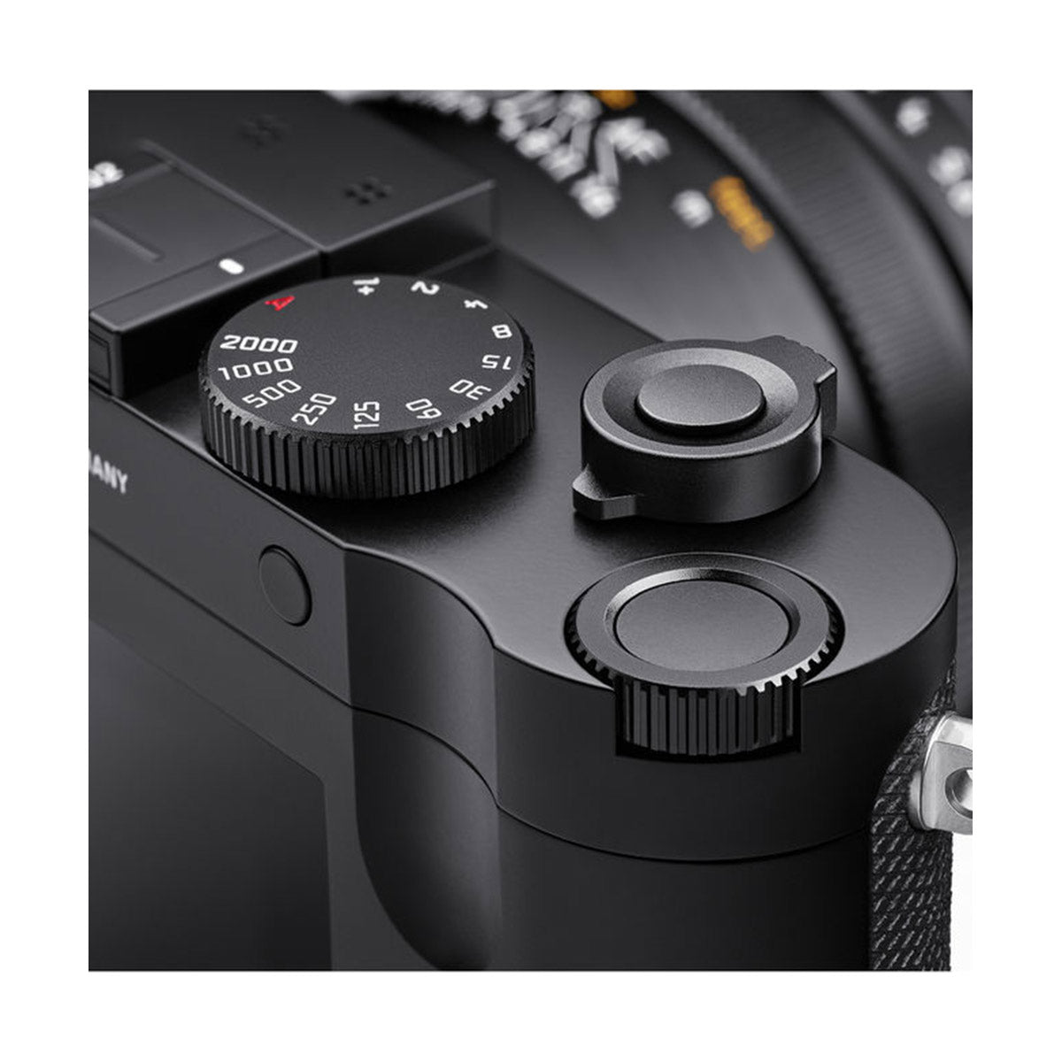 Leica Q2 Traveler Kit *OPEN BOX*