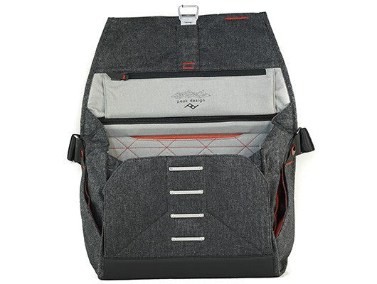 Peak Design The Everyday Messenger 15"- Charcoal, bags shoulder bags, Peak Design - Pictureline  - 6