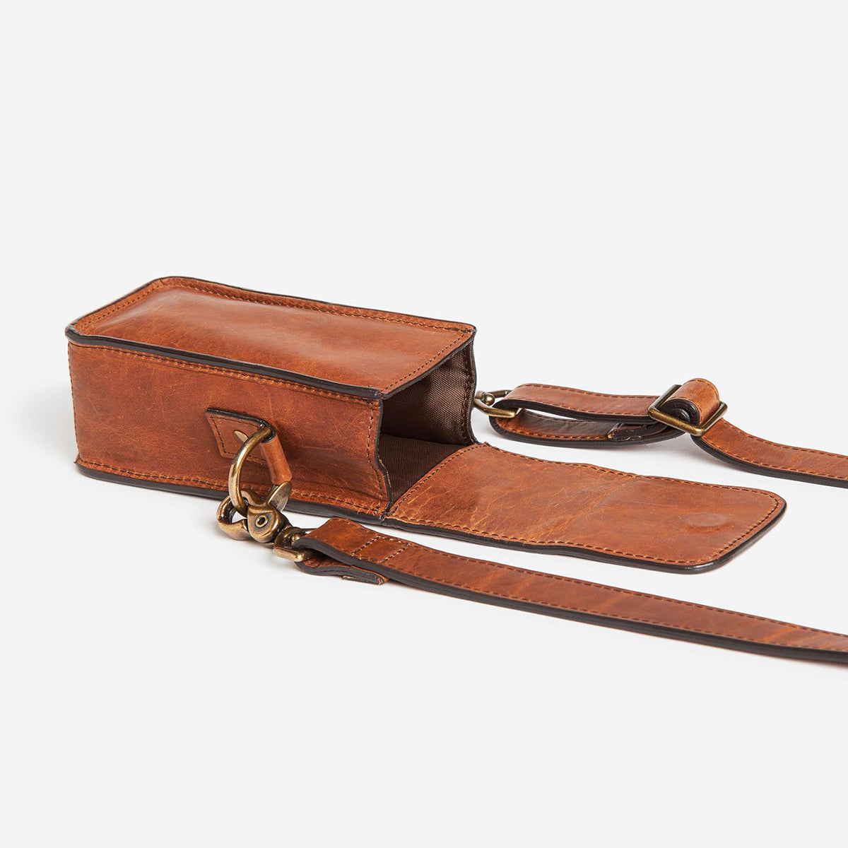 ONA The Lisbon Compact Camera Case (Antique Cognac Leather)